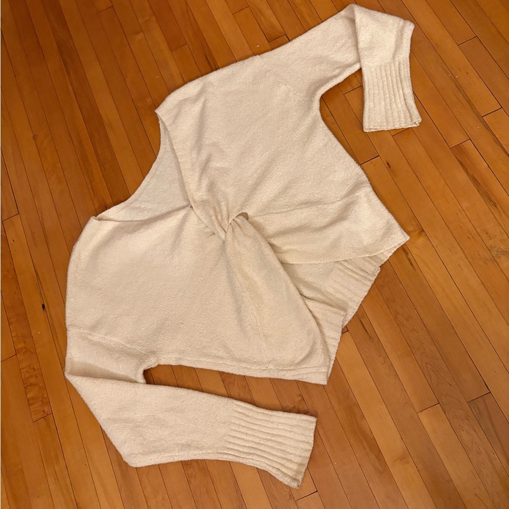 *reversable* super soft cream crop sweater